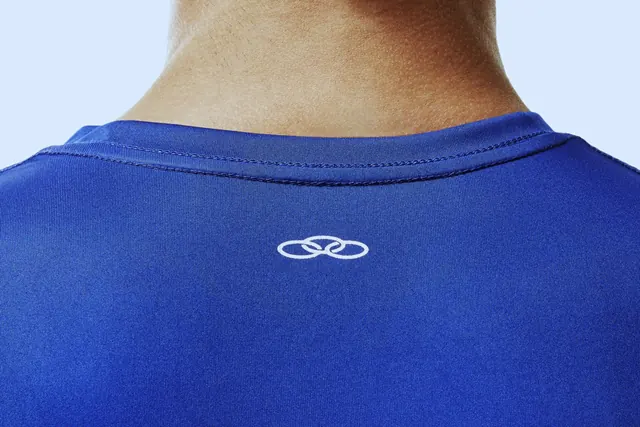 Olympikus interlocking-rings sportswear mark, minimal, photographic, cool