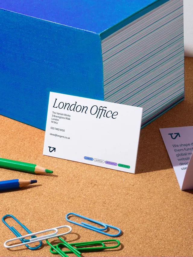 London Office business card photo, minimal, corporate-clean, vibrant