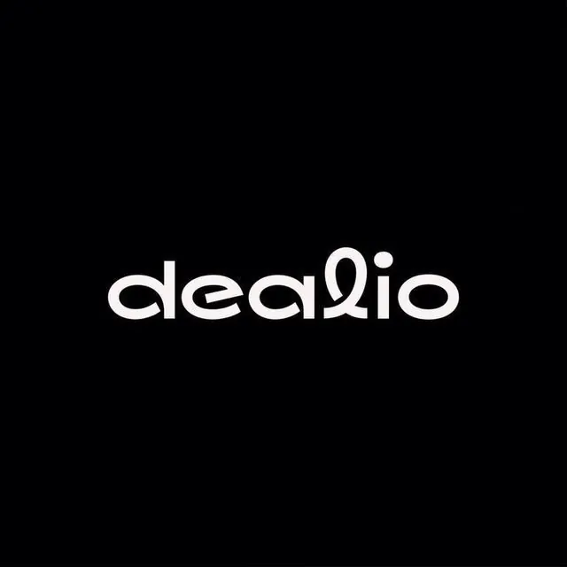 Dealio looped-tail wordmark, minimal, geometric, dark