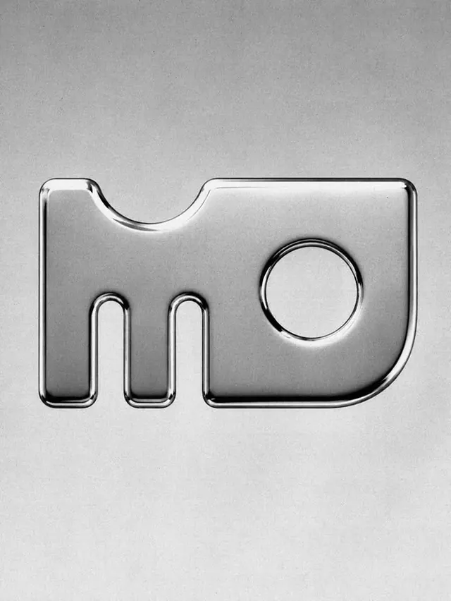 Metallic 'mo' Wordmark, 3d-render, minimal, monochrome