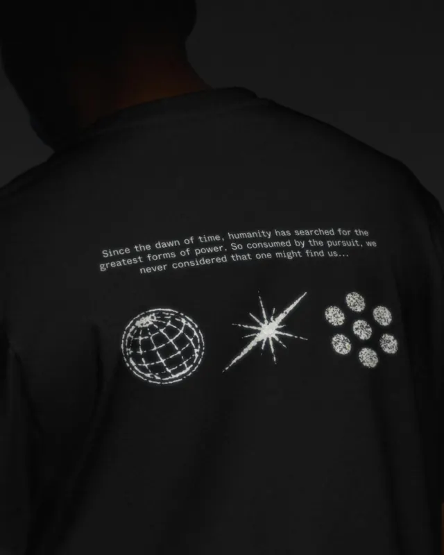 Meteoric: sci-fi energy company branding (slide 3), dark-mode, gradient-heavy, dark