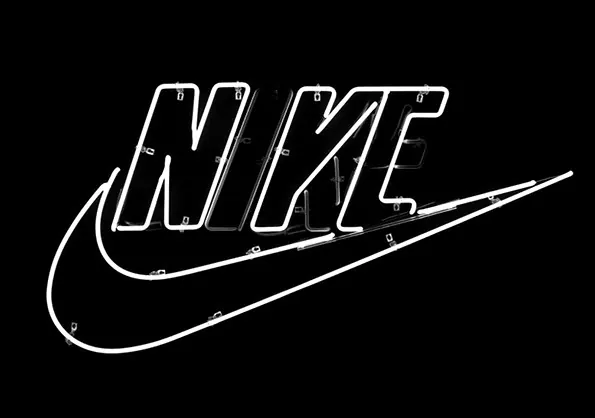 Nike Outline Logo, minimal, line-art, high-contrast
