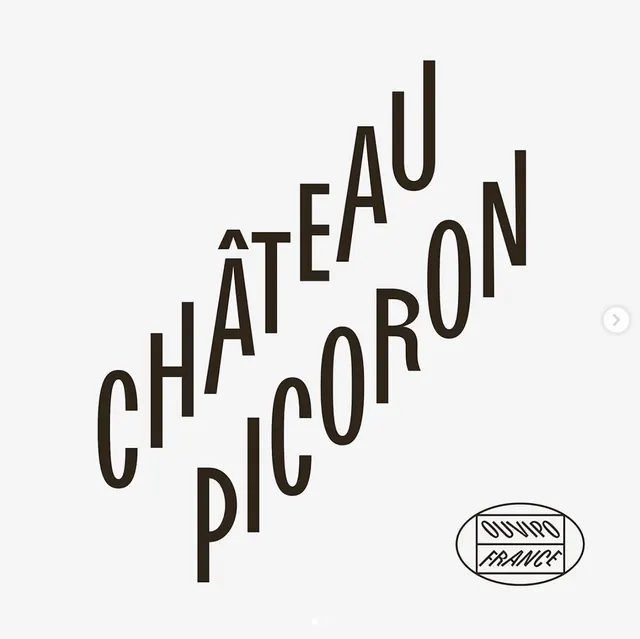 Minimal monochrome type specimen, minimal, monochrome, dark