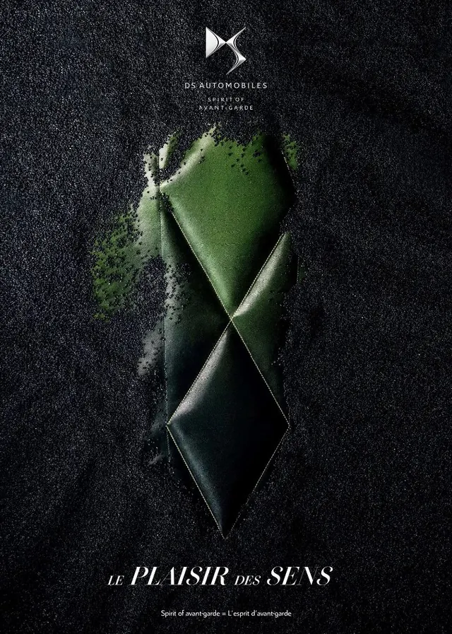 Le Murmure des Sens Poster, minimal, abstract, dark