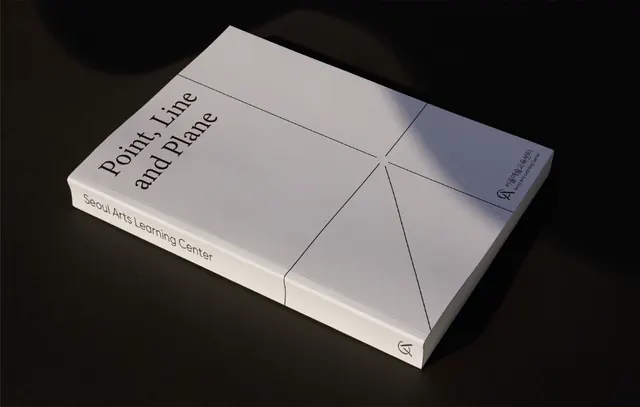 Minimal editorial type specimen, minimal, editorial, light