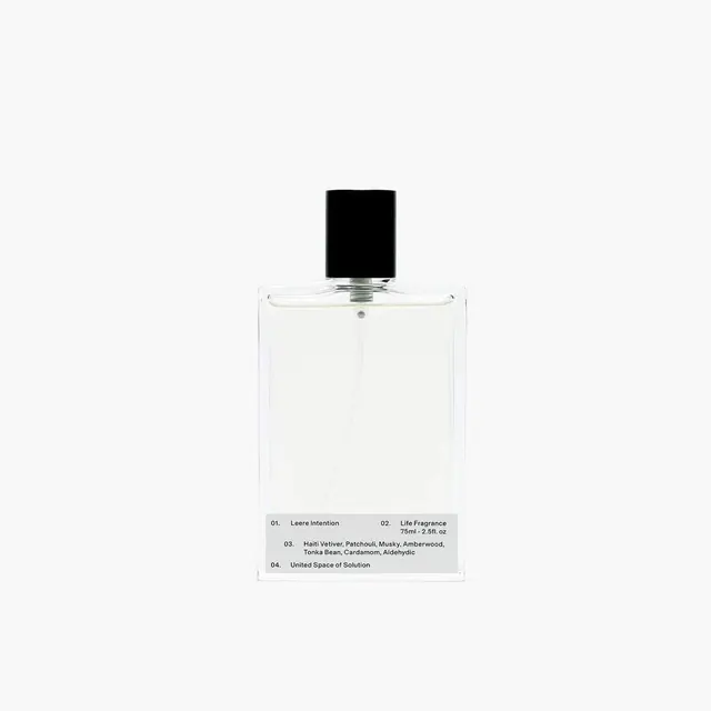 Minimal perfume bottle product shot, minimal, light-mode, light