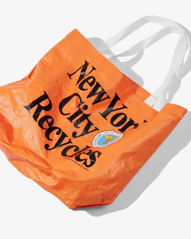 New York City Reques Tote Bag