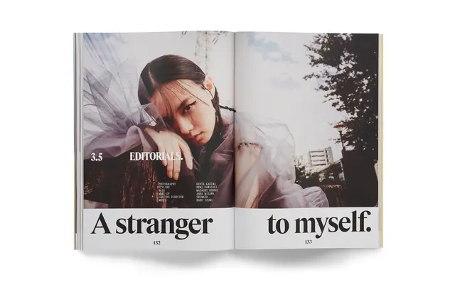 A stranger to myself. Editorial Spread