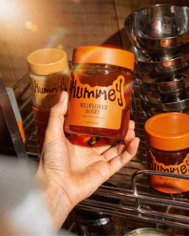 Hummey honey brand identity (slide 4)