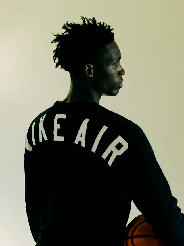 Nike SP17 basketball player portrait, photographic, minimal, dark