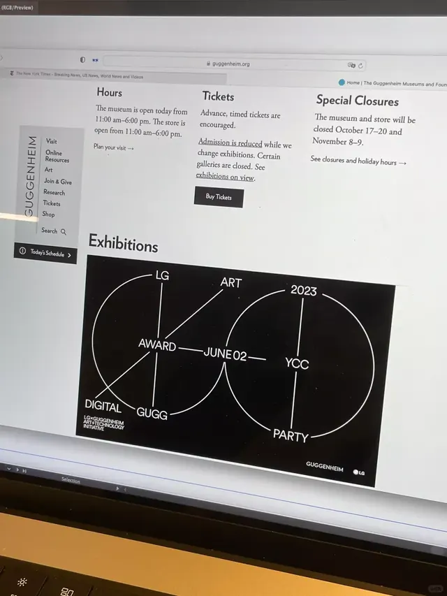 Museum website with circular exhibition diagram overlay, minimal, technical, light