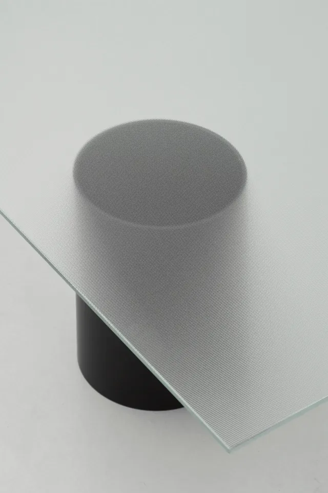 Minimalist 3D cylinder form study, minimal, 3d-render, light