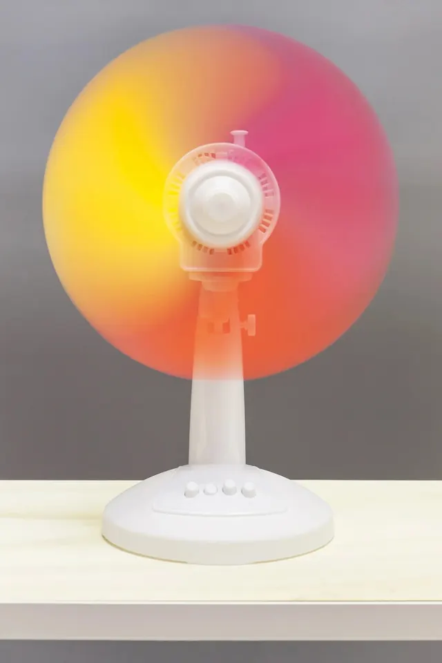 3D handheld fan product rendering, 3d-render, minimal, gradient