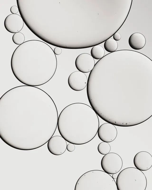Overlapping Circles Composition, minimal, geometric, light
