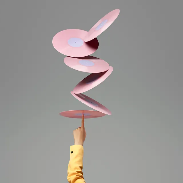 3D Abstract Ribbon Sculpture