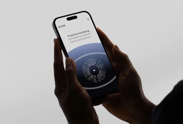 Alium security monitoring mobile UI mockup, dark-mode, technical, dark
