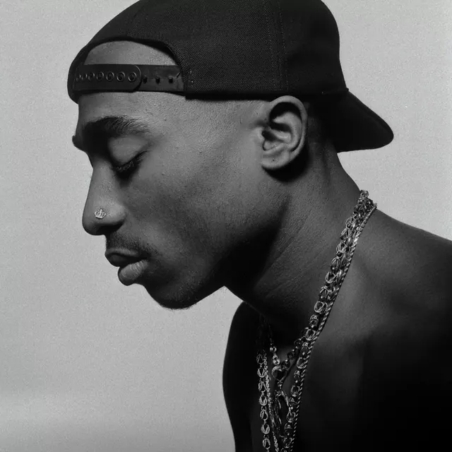 Monochrome Portrait of a Man in a Cap, monochrome, photographic, monochrome