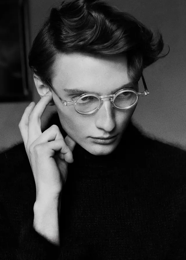 Portrait of a Man with Glasses, photographic, minimal, dark