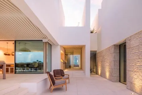 Modern Interior Architecture with Gallery Elements, minimal, luxury, light