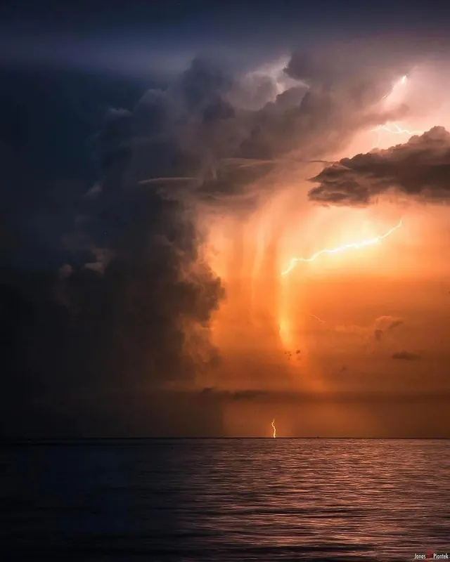 Sunset over the Ocean, photographic, organic, warm