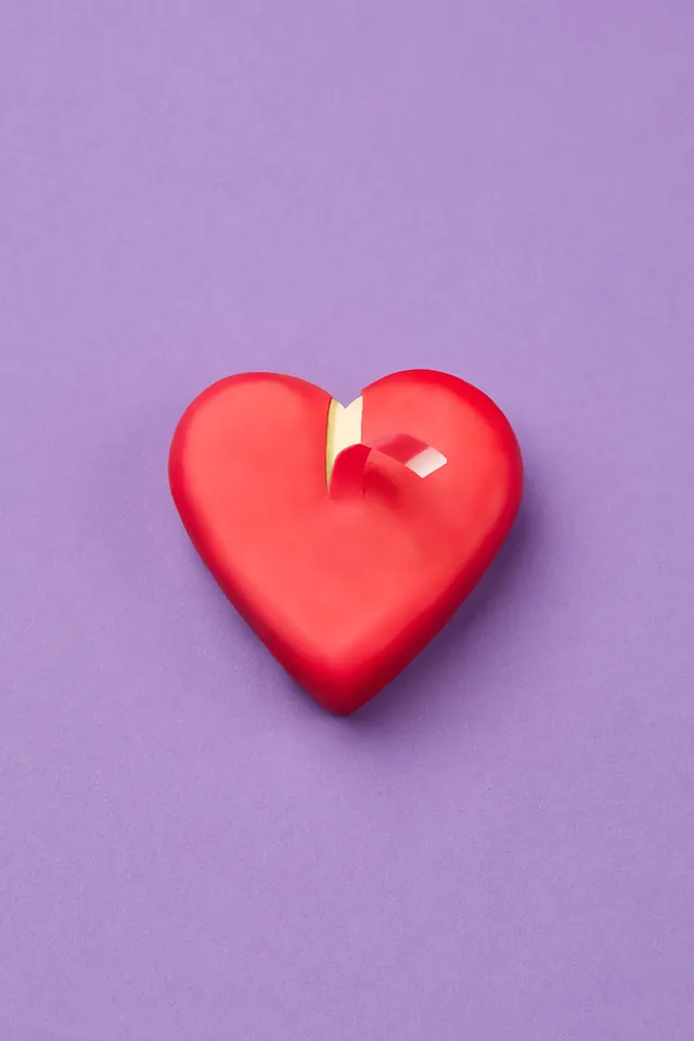 3D Red Heart on Purple Background, minimal, 3d-render, vibrant