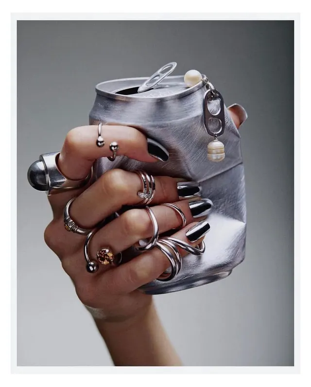 Silver Metallic Ring Mockup, luxury, 3d-render, monochrome
