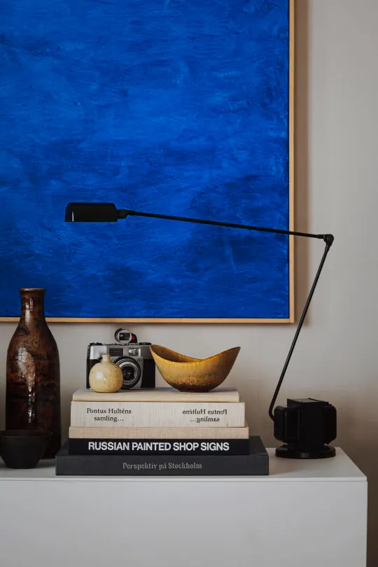 Russian Brand Shop Mockup, minimal, photographic, vibrant