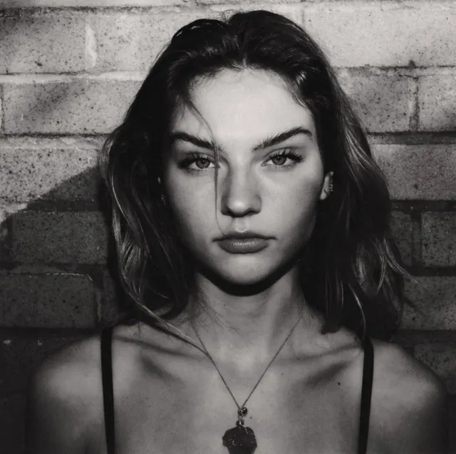 Monochrome Portrait of a Woman, monochrome, photographic, monochrome