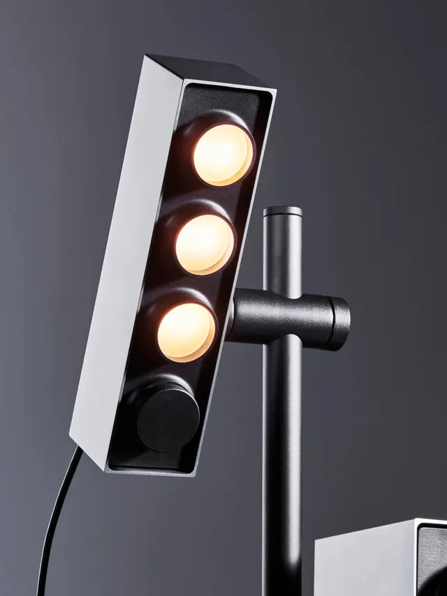 Studio Studio Light Mockup, minimal, technical, dark