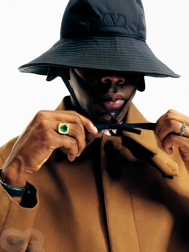 Fashion Portrait with Accessories, luxury, photographic, dark