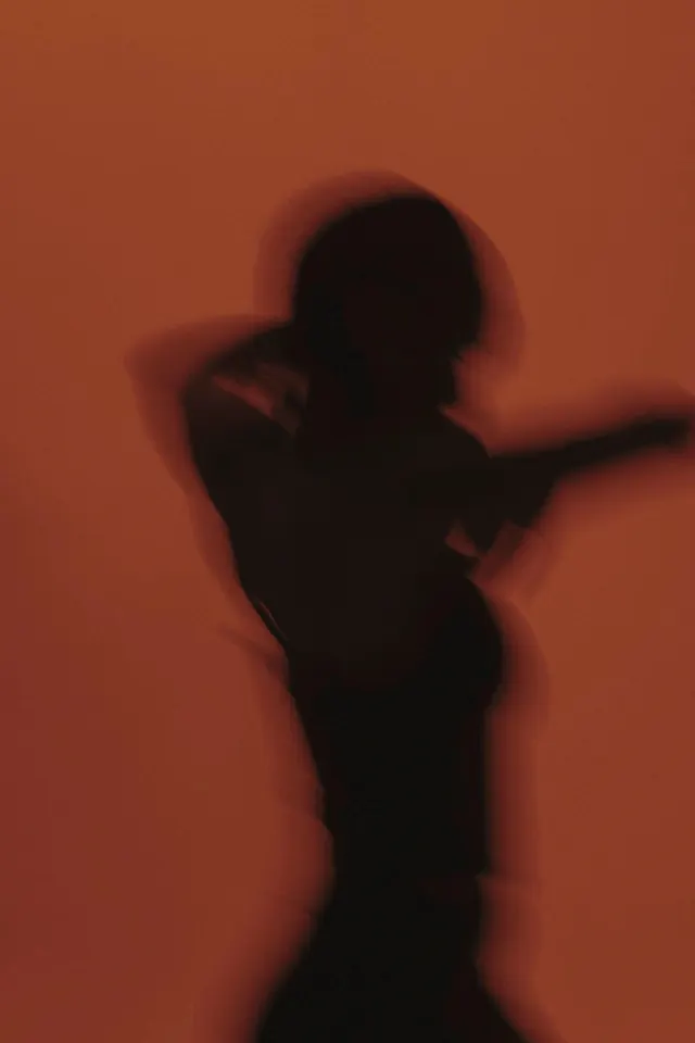Blurred Silhouette Portrait, abstract, minimal, warm
