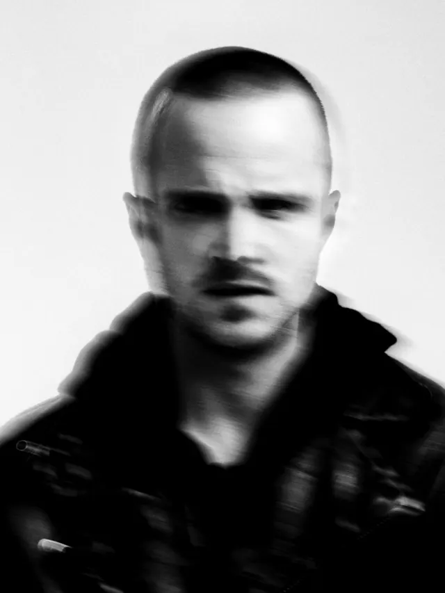 Monochrome Portrait with Motion Blur, monochrome, photographic, monochrome