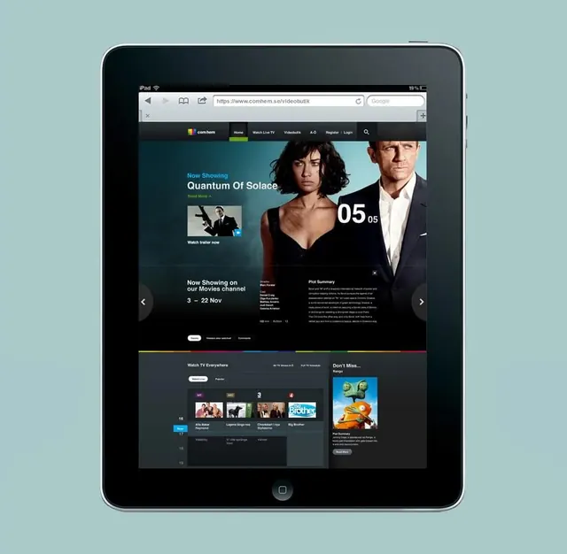 Web Design Portfolio Mockup, minimal, dark-mode, dark