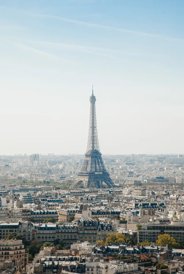 Eiffel Tower Cityscape, photographic, minimal, light