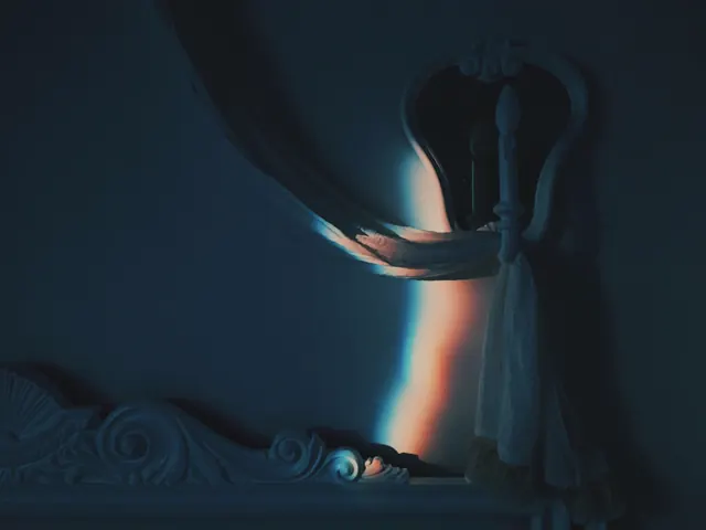 Abstract Ethereal Light Sculpture, minimal, dark-mode, dark