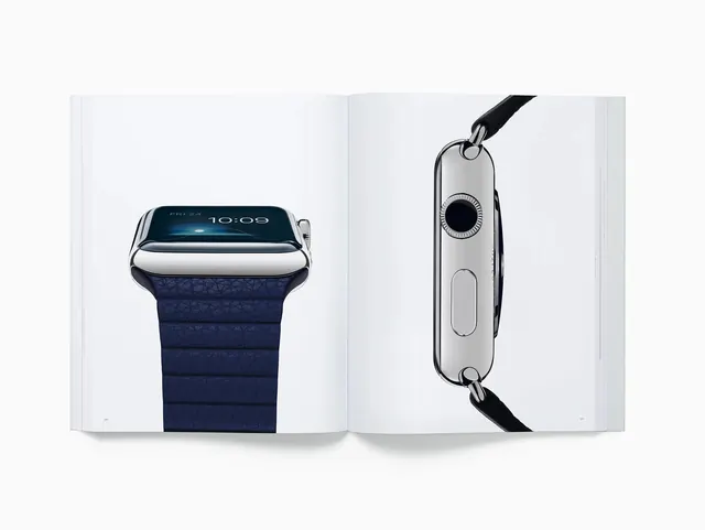 Smartwatch Mockup Spread, minimal, corporate-clean, light