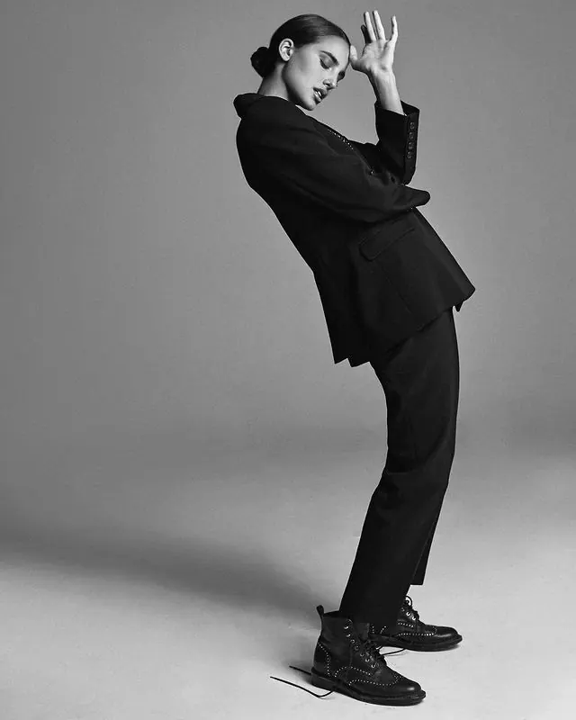 Fashion Editorial Portrait, minimal, monochrome, monochrome