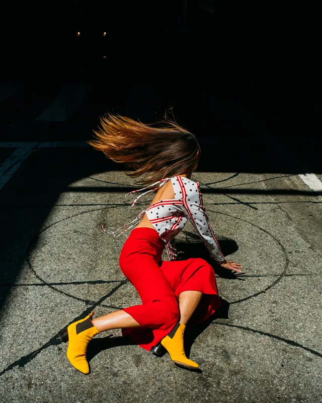 Dynamic Motion Portrait, photographic, organic, vibrant