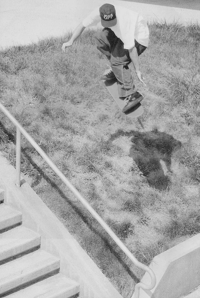 Monochrome Figure on Grass, monochrome, photographic, monochrome