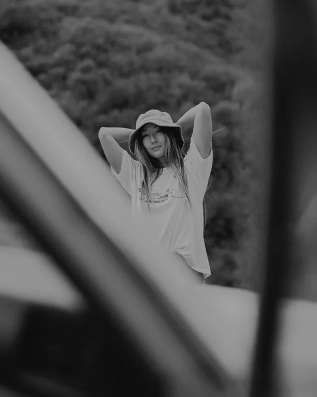 Monochrome Portrait with Architectural Framing, monochrome, photographic, monochrome