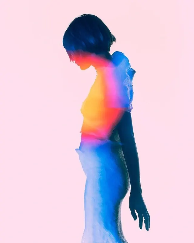 Gradient Silhouette Portrait, gradient-heavy, abstract, vibrant
