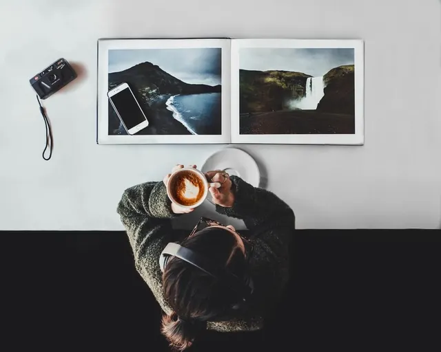 Minimalist Interior Mockup with Photography, minimal, light-mode, light
