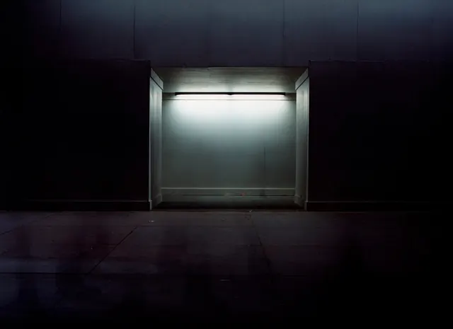 Glowing Portal Mockup, minimal, dark-mode, dark
