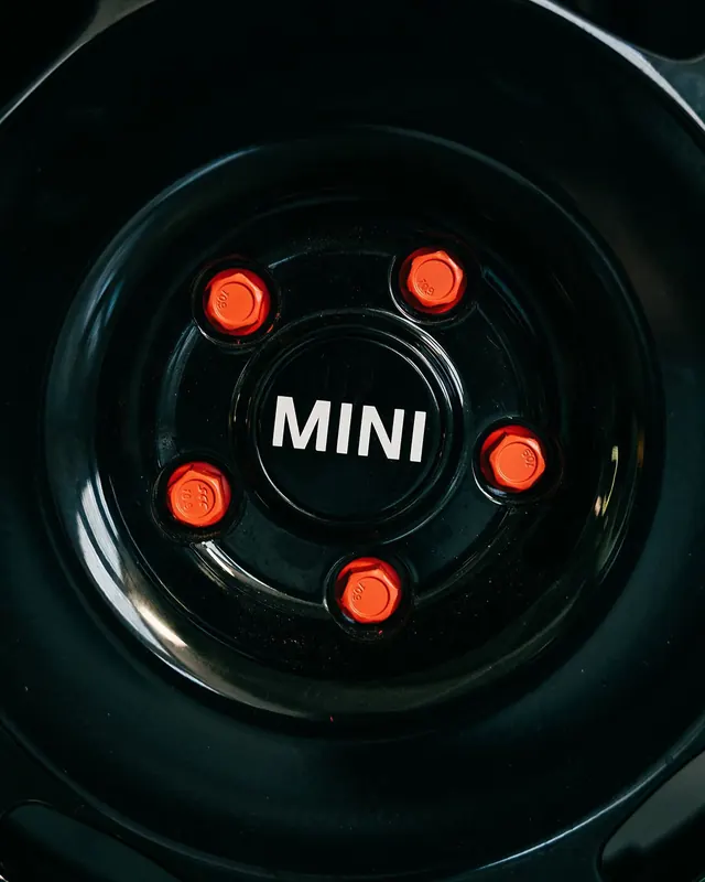 MINI Brand Logo on Car Wheel, minimal, geometric, dark