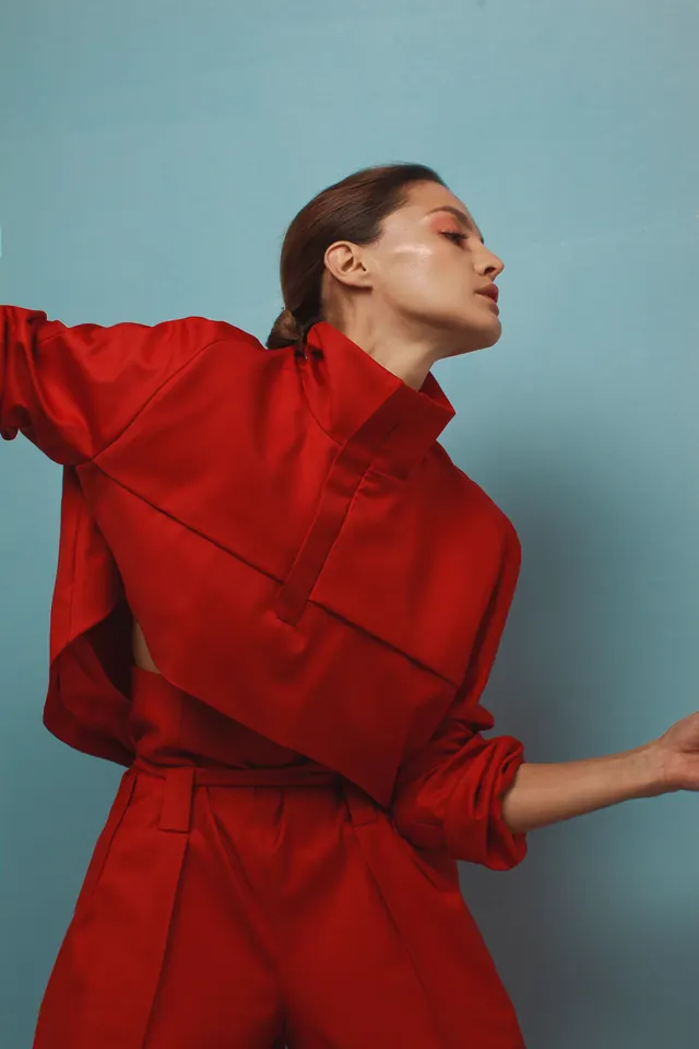 Fashion Editorial Photography, minimal, photographic, vibrant