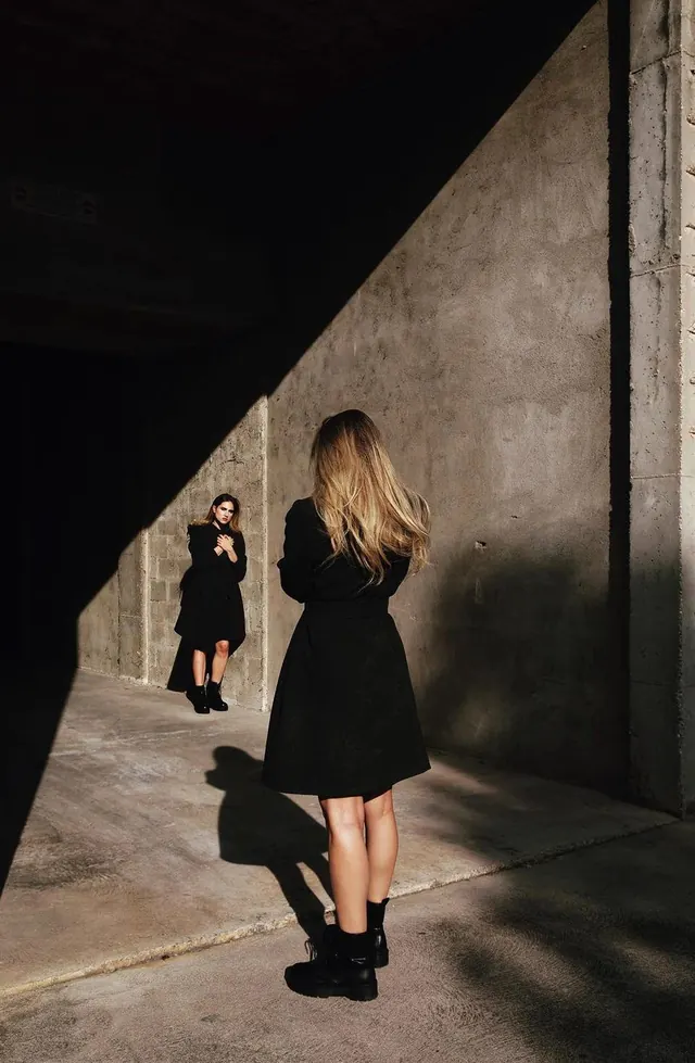 Fashion Editorial Photography, minimal, photographic, dark