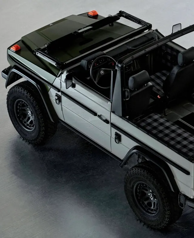 Off-Road Vehicle Mockup, technical, 3d-render, high-contrast