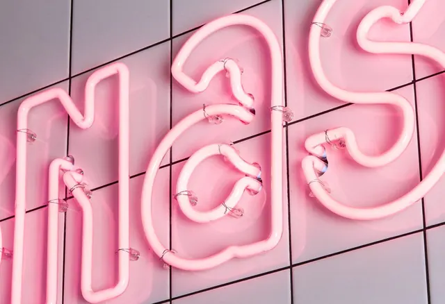 Neon 'MAS' Wordmark, retro, minimal, vibrant
