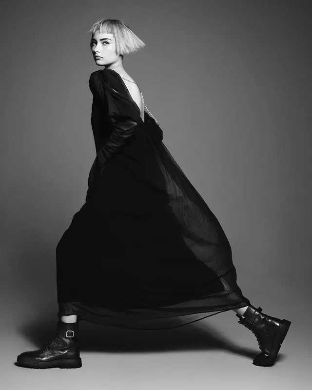 Fashion Editorial Portrait, minimal, monochrome, monochrome