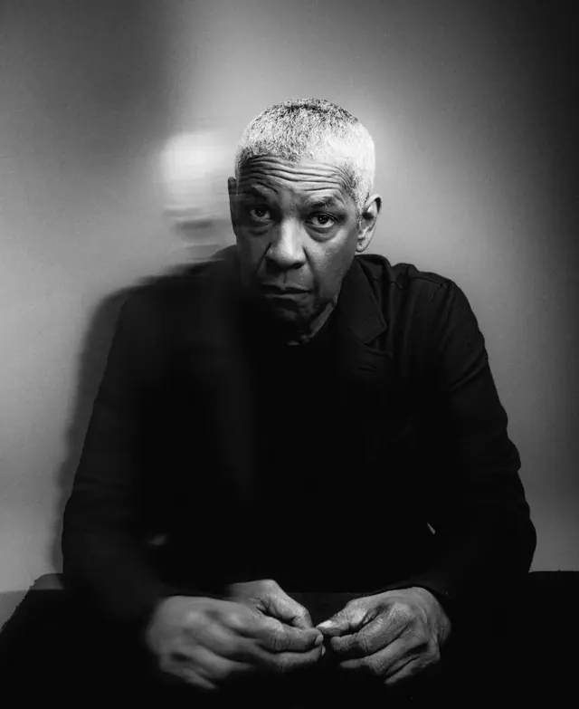 Monochrome Portrait of a Man, monochrome, photographic, monochrome